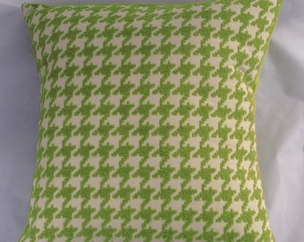 Green pillow cover, Houndstooth pillow ,Off white Throw pillow, Chartreuse green Houndstooth pillow cover,Green pillow cover,raised velvet