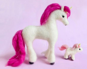 Unicornio Mamá y Unicornio Bebé: Adorno de fieltro con aguja, regalo