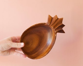 Wood Pineapple Tray - Catchall Ring Dish - Small Vintage Hand Carved Wood Pineapple Decorative Tray