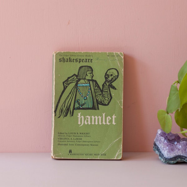 The Tragedy of Hamlet, Prince of Denmark Softcover, The Folger Library General Reader's Shakespeare - Published 1962 by Washington Sq. Press