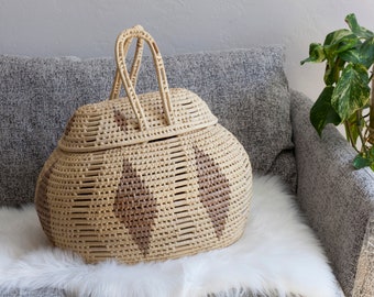 Oversized Woven Basket with Lid - Vintage Blanket Basket - Hand Woven Basket - Decorative Basket - Woven Moses Basket