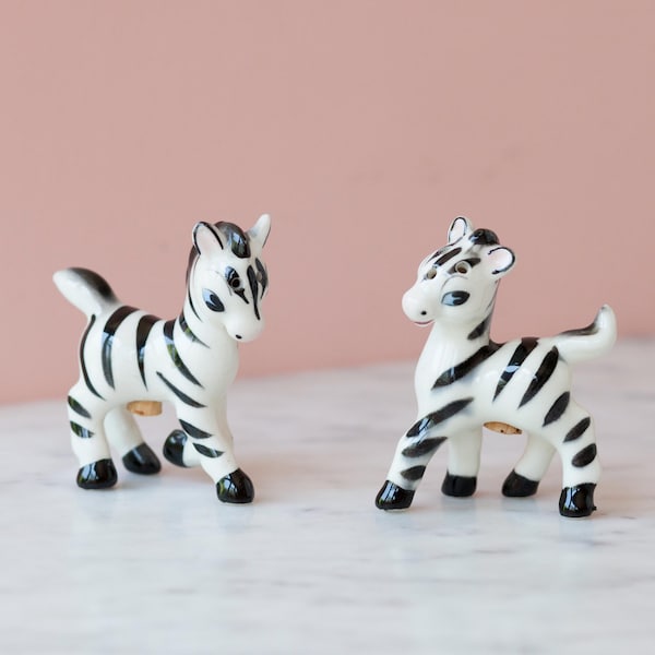 Vintage Porcelain Zebra Salt and Pepper Shakers – Collectible Kitchenware