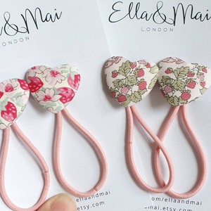 Pompons de cheveux de forme de coeur, tissus de liberté, fraise, remplisseurs de bas, cadeau pour des filles, nopes de liberté, porte-queue de cheval, cadeau de valentines,