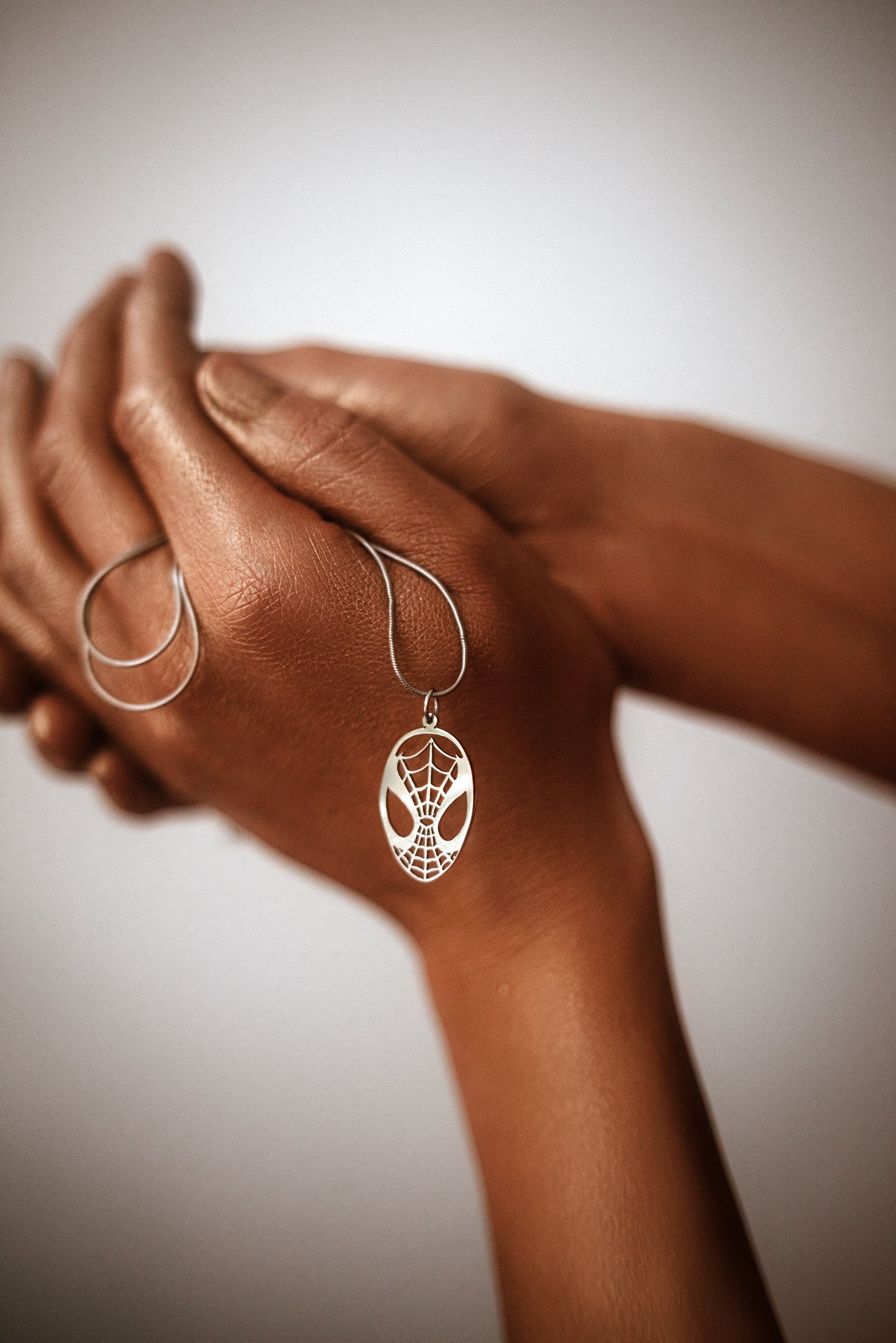 Spoo-Design, Amuleto nórdico, nó de Odin “Valknut” com bússola viking  “Vegvisir”