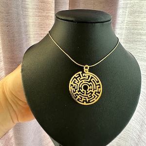 Goldfilled pendant Labyrinth pendant, Labyrinth necklace, Gift for her, Maze, Network, Dainty necklace,Labyrinth ancient symbol
