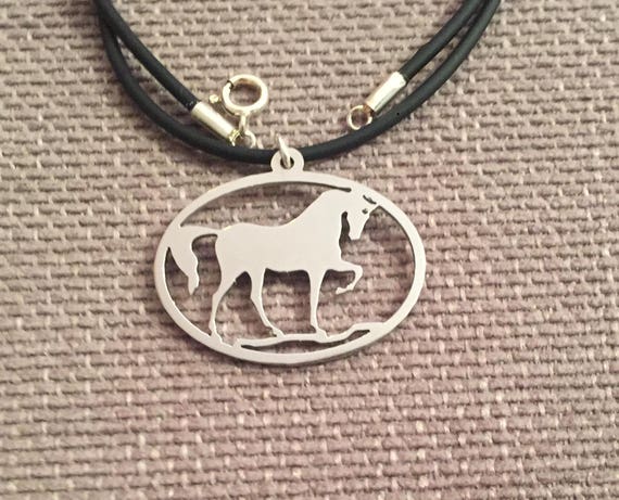 YAHOYA Nouveau Hip Hop Zircon Or Couleur Tête de Cheval Pendentif Fer à Cheval Collier Charme Hommes Tendance Rock Party Bijoux