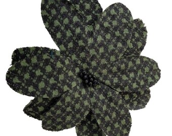 Green Black Flower Pin Fabric Brooch Hair Clip Lapel Accent Plaid Daisy 4 inch