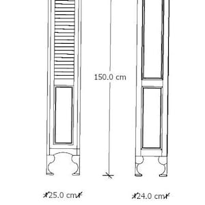Pu&ograve; includere: Disegno a linea di un armadio da bagno con ante a persiana. L'armadio &egrave; alto 150,0 cm, largo 25,0 cm e profondo 24,0 cm.