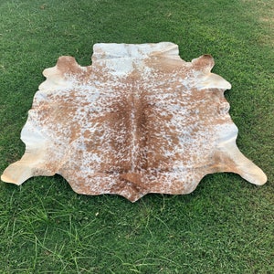 Tappeto in pelle di mucca brasiliana, tappeto in pelle di mucca tricolore fatto a mano, vera pelle sul tappeto, tappeto in pelle di mucca regalo per la mamma