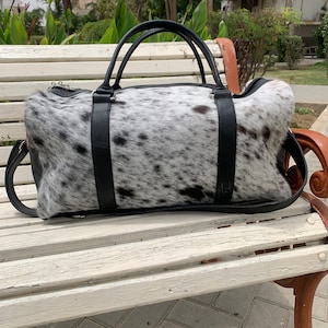 Kuhfell Duffle Bag Schwarz Weiß Kuhfell Duffle Bag, Seesack Männer, Echtes Rindsleder, Kuhhaar Duffle, Kuhfell Reisetasche, Kuhfell Reisetasche