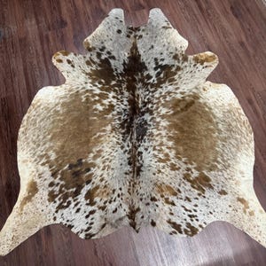 Dreifarbiger Rindsleder Teppich Großer Rindsleder Teppich für Wohnzimmer Bereich Natürliches Rindsleder Teppich Brasilianisches Rindsleder Teppich Rindsleder Boden Teppich Westlicher Teppich Geschenk