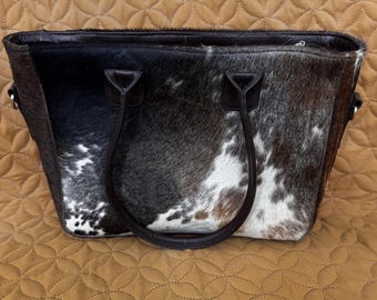 Melhor pelo de couro de vaca em bolsa tote | Bolsa tote de couro de vaca, bolsa de couro ocidental, bolsa de ombro estilo boho de couro de vaca, presente para mãe, filha e esposa