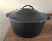 Vintage Wagner Cast Iron Drip Drop Baster p n 7A with Unmarked Trivet