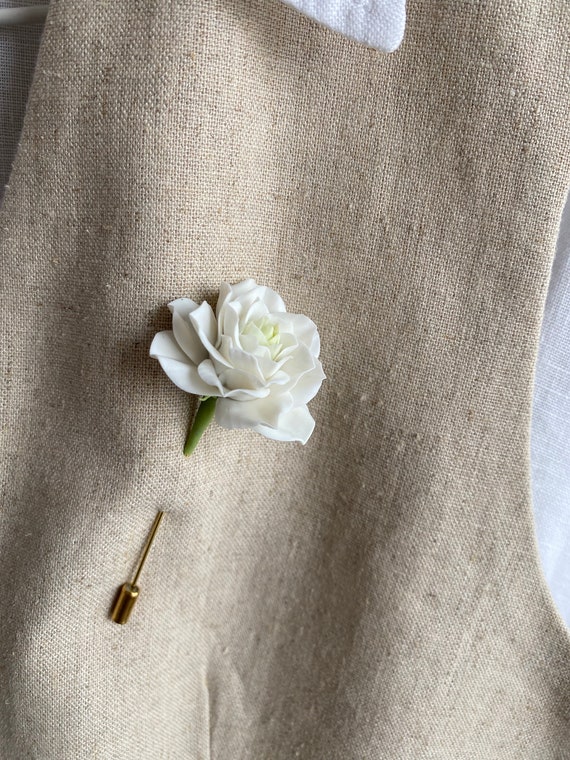 White rose lapel pin ivory lapel pin flower lapel pin groom boutonniere wedding suit lapel pin button hole men brooch