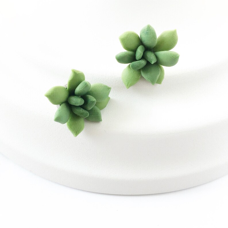 Verde Pendientes suculentos stud joyería suculenta planta joyería pendientes planta aretes stud botánico joyería verde pendientes flor suculenta boda imagen 1