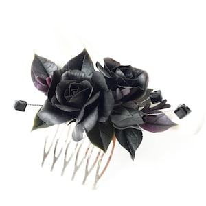 Gothic hair comb Dark rose hair comb halloween hair piece black rose gothic flowers Alternative Wedding flower comb gothic headpiece black