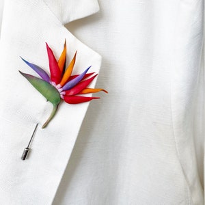 Bird of Paradise lapel pin tropical flower pin colourful flower lapel pin wedding boutonniere strelitzia lapel pin flower groom boutonniere