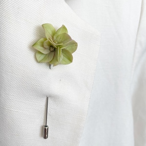 Green lapel pin hydrangea lapel pin mens lapel pin flower lapel pin grooms lapel pin floral mens brooch suit lapel pin wedding boutonniere