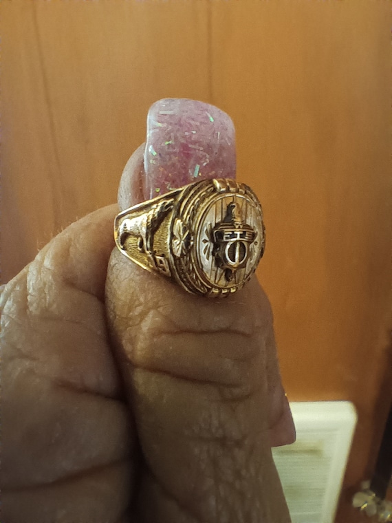 Vintage gold class ring - Gem