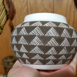 Small Acoma Black and White Pottery Pot