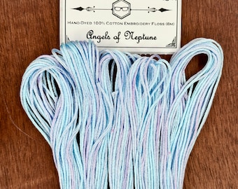 Hilo de bordar teñido a mano Ángeles de Neptuno: Azul pastel rosa jaspeado