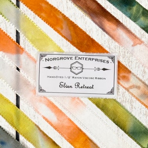 Elven Retreat 1/2 Inch Hand Geverfd Rayon 10 Yards — Een van een soort lint in tinten van smaragdgroen en roestbruin