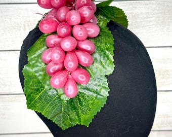 Dionysus Flower Crown - handgemaakte bloemenhoofdband met rode nepdruiven en bladeren