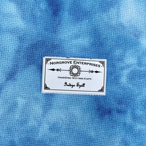 Indigo Spill 14 ct handgeverfde kruissteekstof (Aida-stof) paneel in blauwe tinten