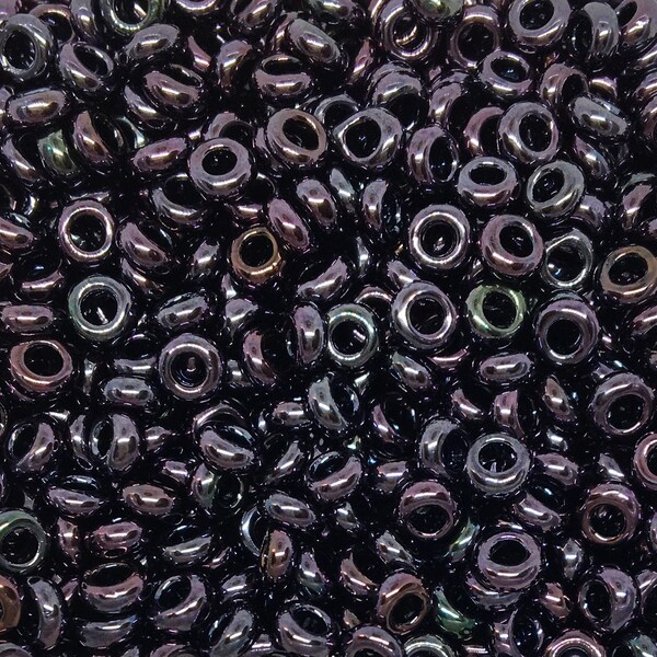 Size 6/0 Toho Demi Round 10 grams T90 Dark Purple Iris Metallic