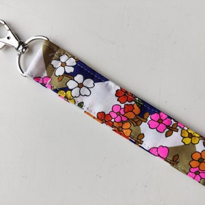 Keychain Vintage Cotton Fabric Pink Flowers Key Wristlet Keyfob made from Recycled Fabric image 3