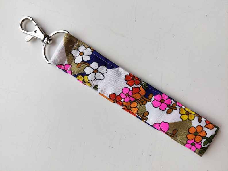 Keychain Vintage Cotton Fabric Pink Flowers Key Wristlet Keyfob made from Recycled Fabric image 3