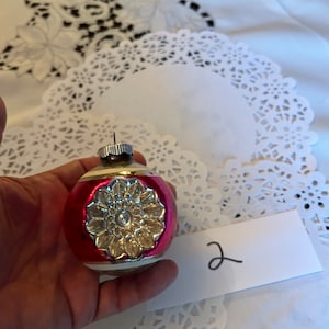 Original Vintage mattierte glänzende Brite Quecksilberglas Weihnachtsverzierung - seltene eingezogene gestreifte Kugelform