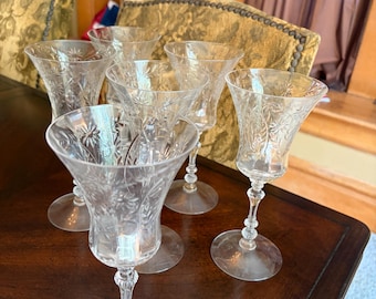 Lote de 6 copas de agua/vino Cambridge Adonis con diseño floral grabado.