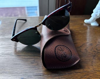 Gafas de sol icónicas Ray-Ban Clubmasters RB3016 ~ Marco marrón clásico / Lente verde ~ ¡Hechas en Italia!
