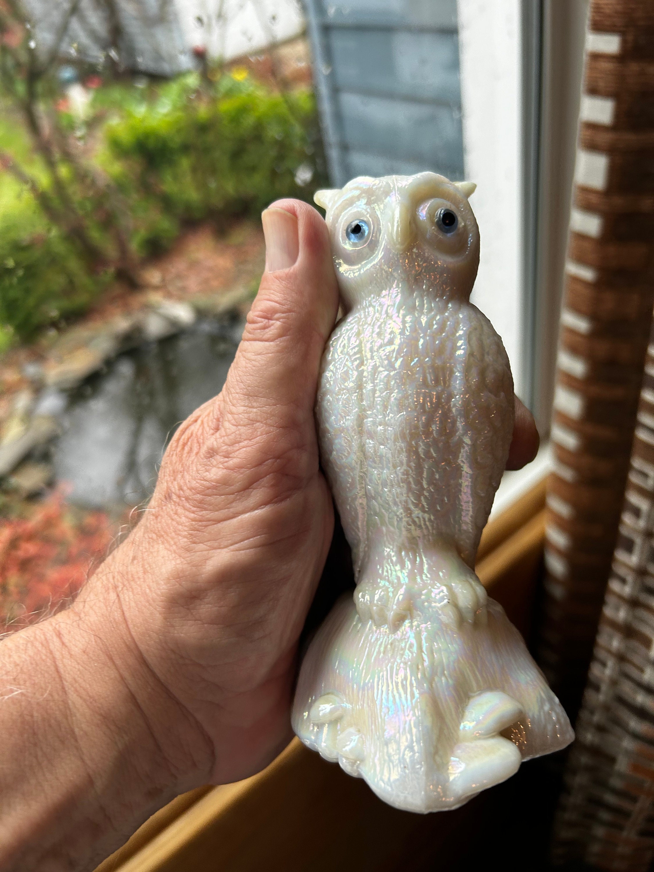 アンティーク雑貨 Vintage Westmoreland Owl Paperweight Vintage Westmoreland Glass Iridescent Pearl White Owl