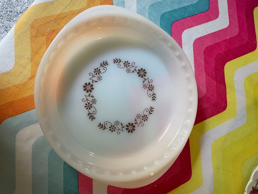 Vintage Dynaware Pyro Rey 9 White Milk Glass Pie Pan Etsy