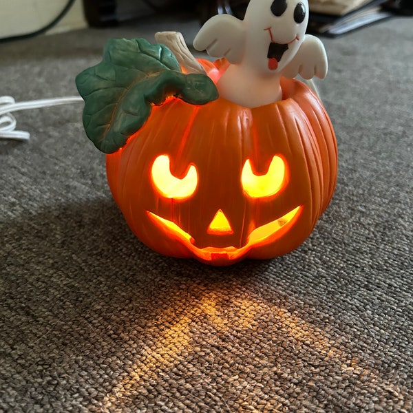 Nice Vintage Hand Painted Ceramic Lighted Pumpkin With Ghost ~ Great Color and Size