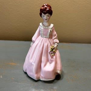 Vintage Josef Originals Figurine Girl With Pink Gown ~ Very Cute