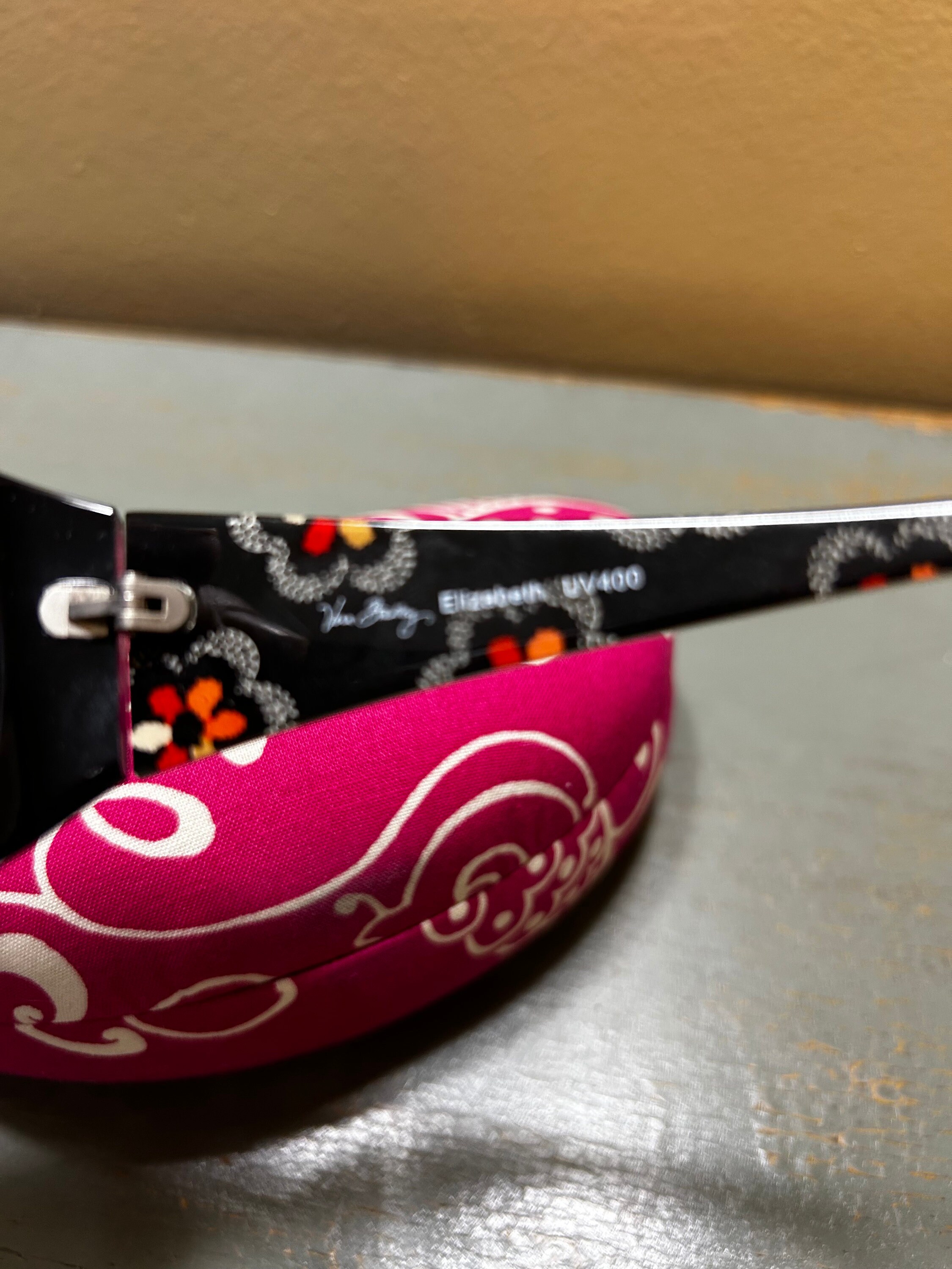 Vera Bradley Elizabeth Pirouette 031 Black Paisley Frame Grey Lens Sunglasses Vintage Vera Bradley Elizabeth Pirouette 031 Black Paisley  main image 2