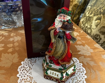 ヴィンテージ　サンタクロースのソリ飾りオルゴール ヴィンテージのブリンのサンタのそりクリスマスオルゴール〜素敵な