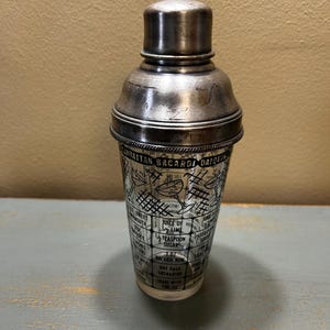 Vintage Mid Century Glass Cocktail Shaker With Chrome Strainer Pour Lid ~ Drink Recipes Decor ~ Classic Look!