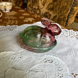 Vintage L.E Smith Pink & Green Glass Bunny on a Basketweave Nest Trinket / Candy Dish