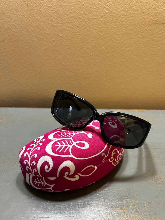 Vintage Vera Bradley Elizabeth Pirouette 031 Black Paisley 