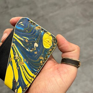 Porta-cartões de couro personalizado marmorizado feito à mão, carteira fina, costurada à mão, carteira com bolso frontal, carteira minimalista, pintada, colorida