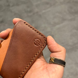Porta-cartões de couro personalizado feito à mão, carteira fina, costurada à mão, carteira com bolso frontal, carteira minimalista, carteira de cores misturadas