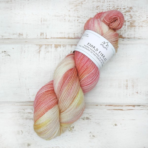 Eplekake (Apple Pie) - Hand Dyed Yarn - Variegated Yarn -  Sock yarn- Norwegian wool