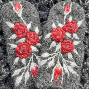 Merino wool lined winter mittens with embroidery roses,wool knitted double mittens,winter accessories,Christmas gift for her,romantic roses.