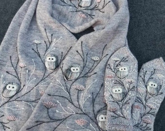 Ensemble cadeau en tricot pour femme avec hibou brodé, écharpe et mitaines tricotées à la main, accessoires d'hiver en tricot, gris, rose et blanc.