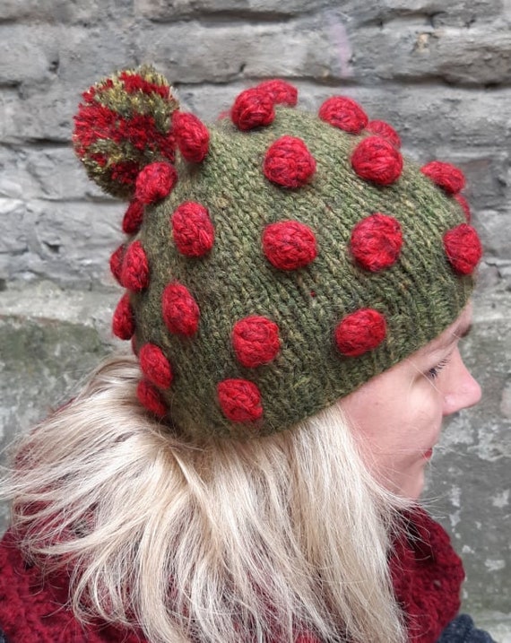 Hand Knitted Pom Pom Beanie Hat,soft and Casual Knitted Slouchy