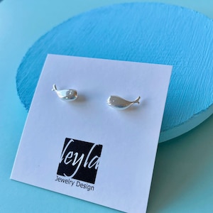 Dainty sterling silver whale stud earrings | minimal whale earrings | cute earrings | delicate whale stud earrings | 3D whales |